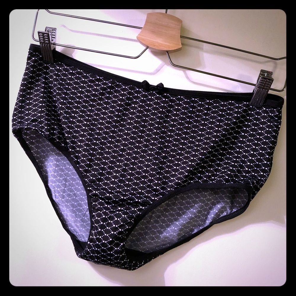 Delta Burke Soft Brief Panties - Size L / 7